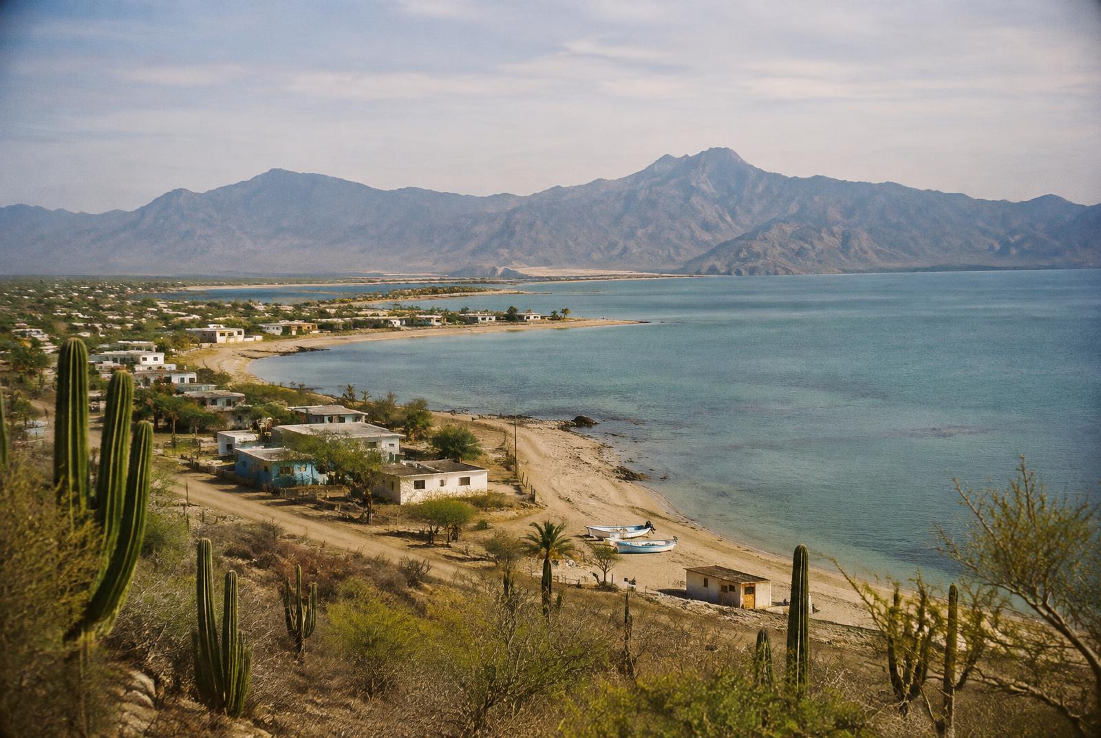 La Ventana bay and mountains
